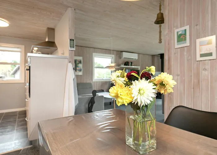 Holiday home 6 Person In Hals-by Traum *